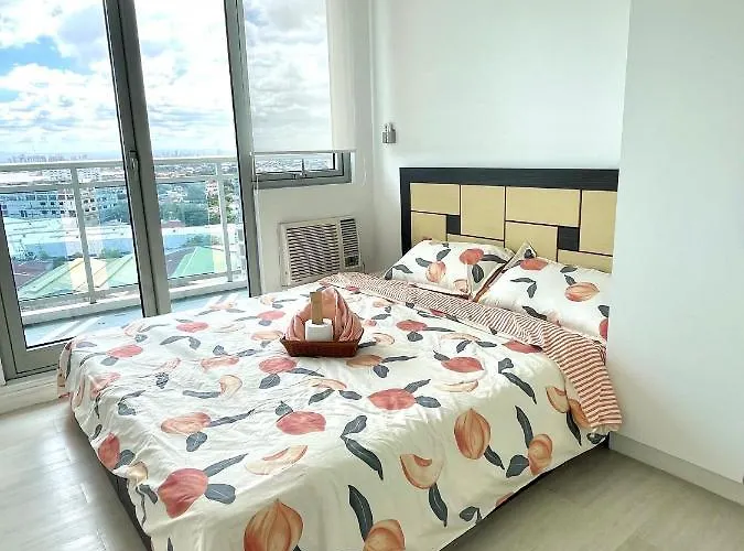 Azure Staycation Near Naia Aparthotel Manila